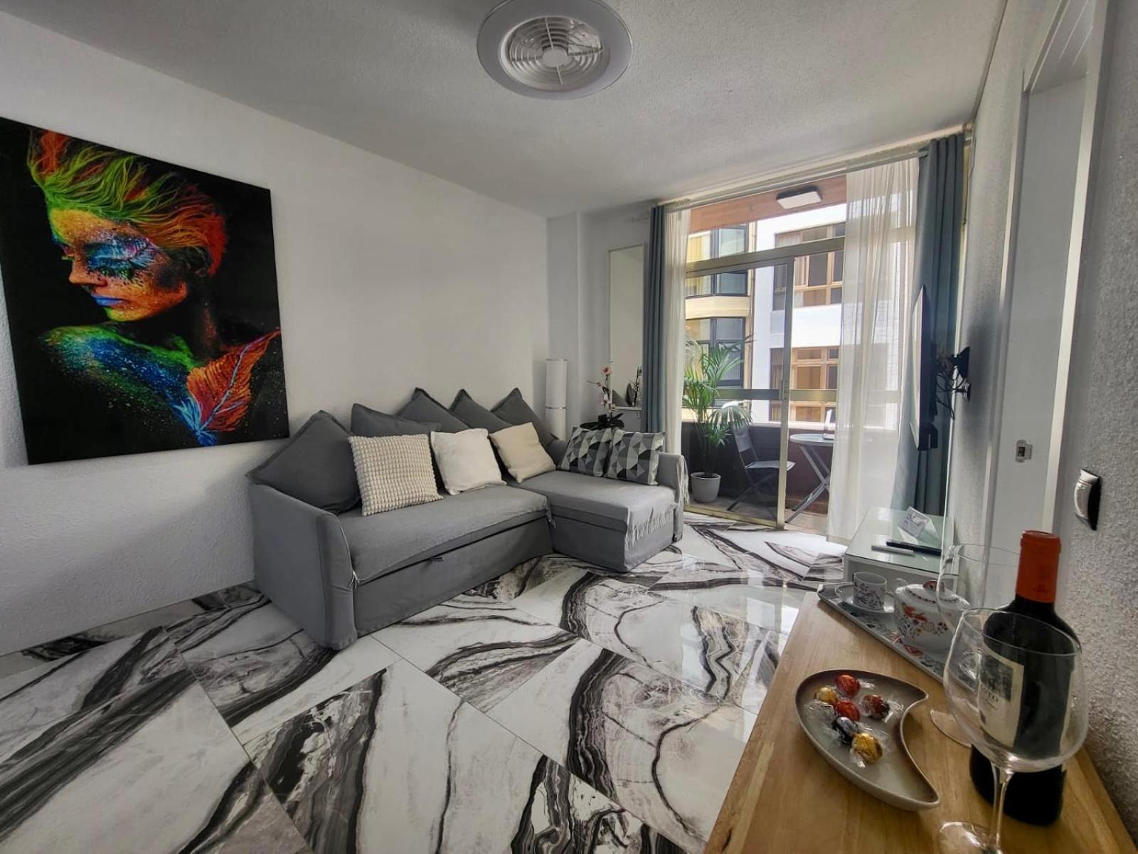 Apartment 2 Bedrooms Flat + Balcony + Parking At Canteras